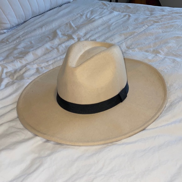 Hat - Picture 3 of 3